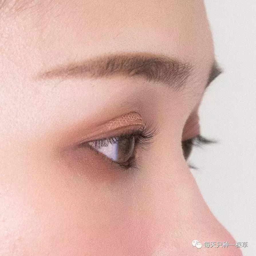 不动刀也能拥有完美五官,欧阳娜娜同款细框眼镜