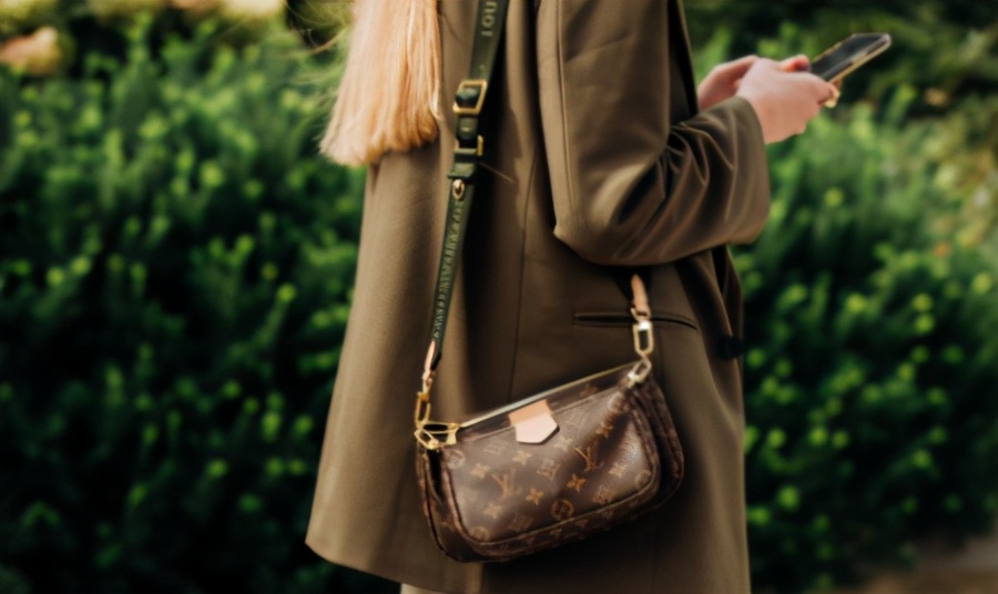 lv麻将包三合一全新,LV麻将包值得买么