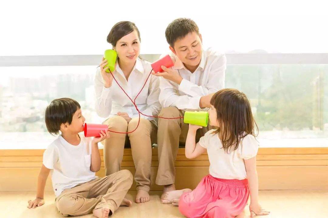 亲子之间吵架孩子怎么办,教育孩子的夫妻吵架怎么解决