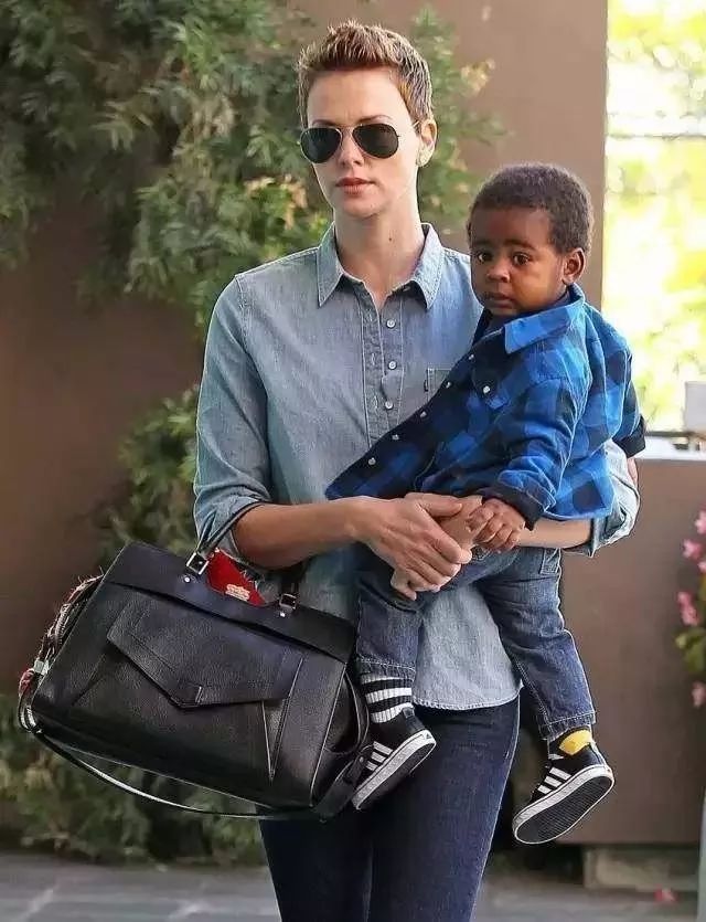 43岁大妈也能变小仙女,40岁还能美回20岁吗