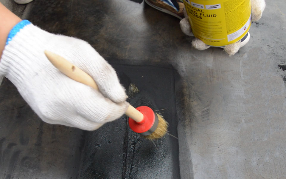 皮带撕裂的处理方法及注意事项,皮带划伤磨损怎么修复