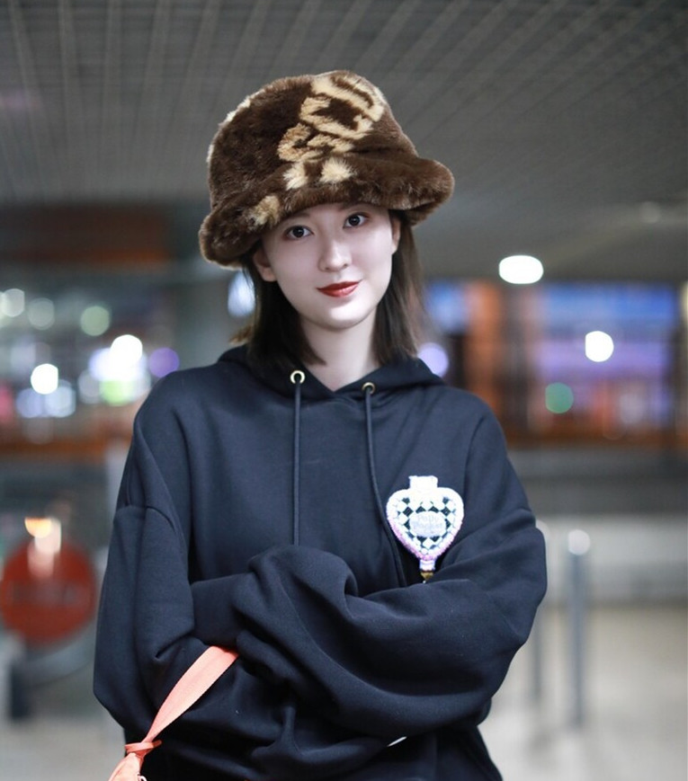 杨幂同款长辫子毛线帽,毛线帽杨幂