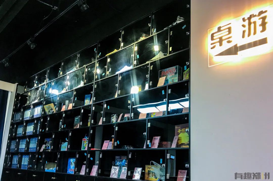 轰趴、电玩、剧本杀；台球、飞镖、加VR——在郑州，一次玩个够