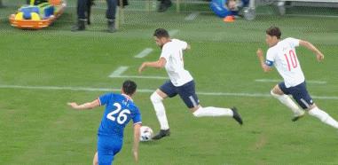 中超一晚出现两次恶意犯规,中超泰山队有哪些恶意犯规