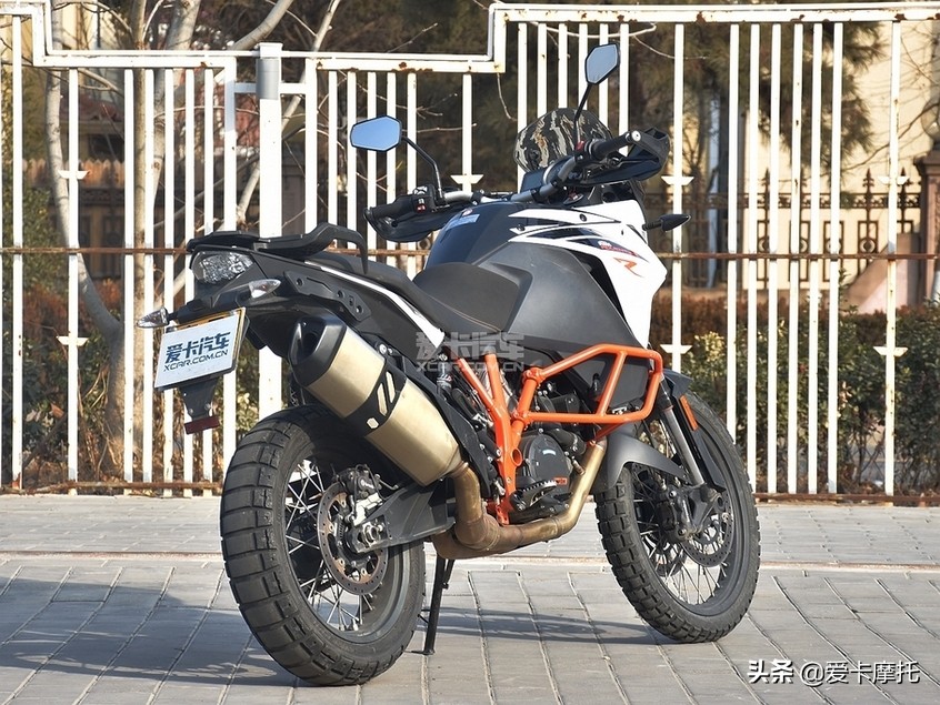 横扫赛道碎石路最值得购买的摩托之娱乐利器篇