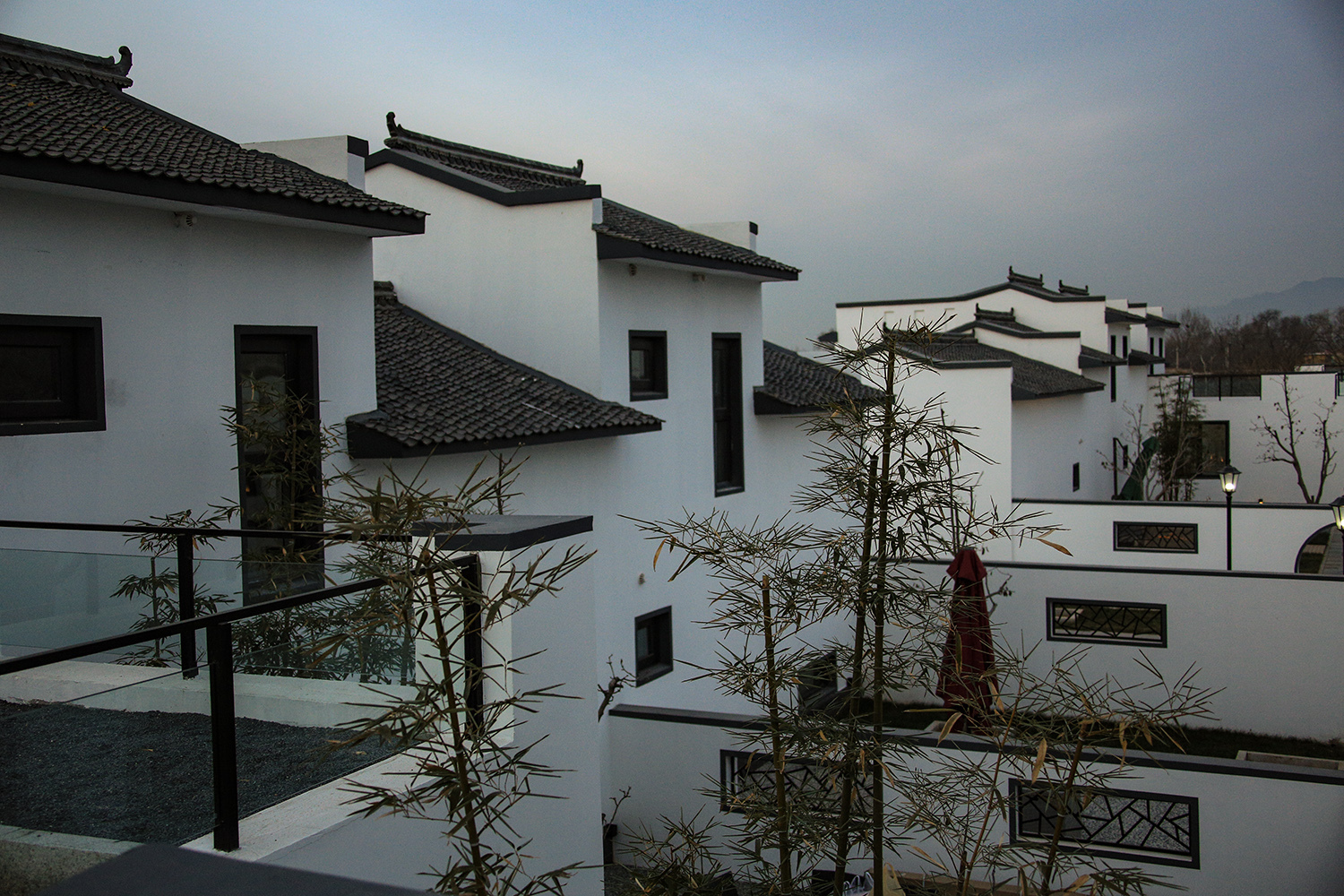 雨天中的徽派建筑有多唯美,江南徽派建筑之美