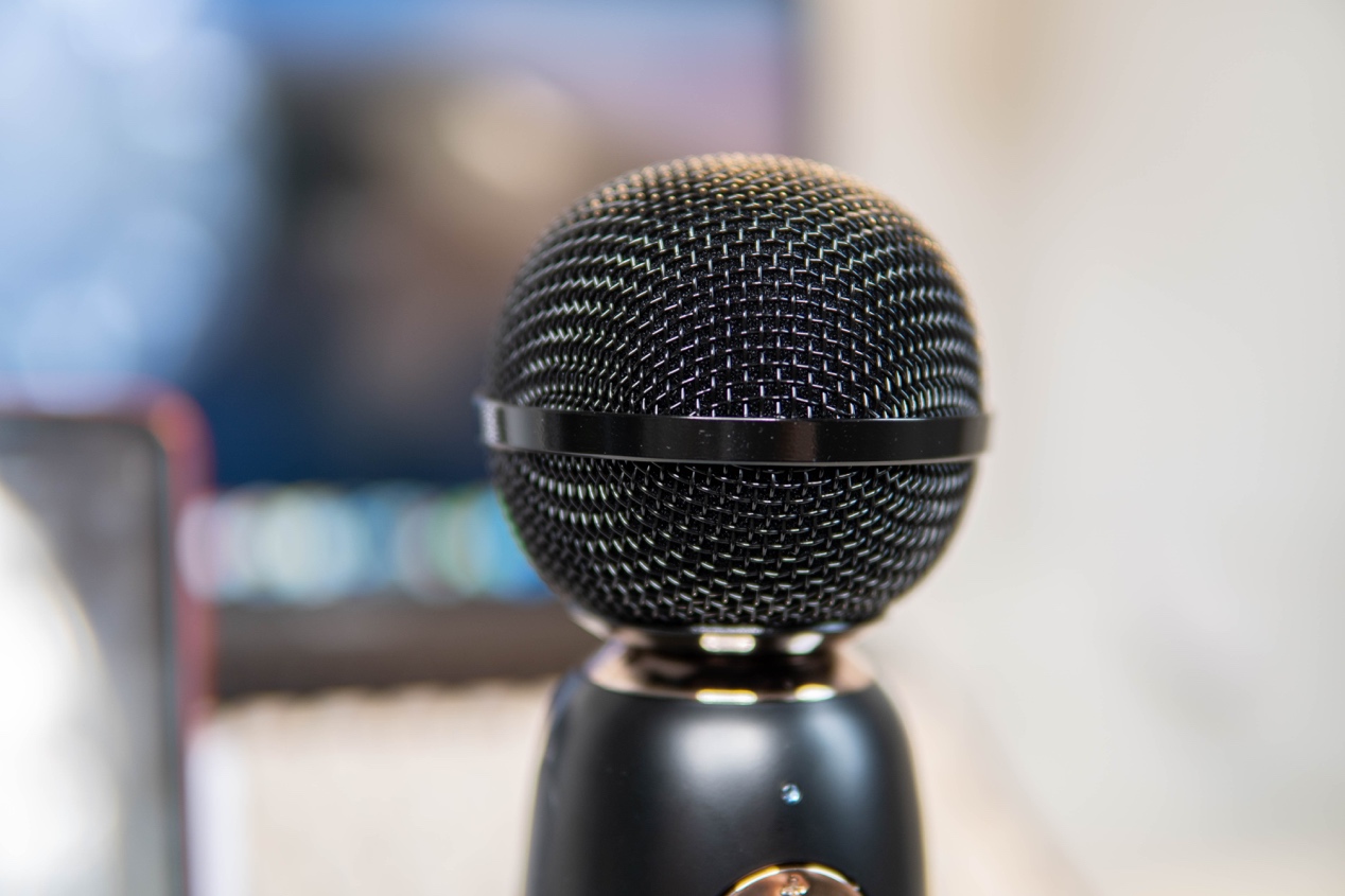 宅家也是K歌之王,唱吧精灵麦克风Q3,你的百万调音师