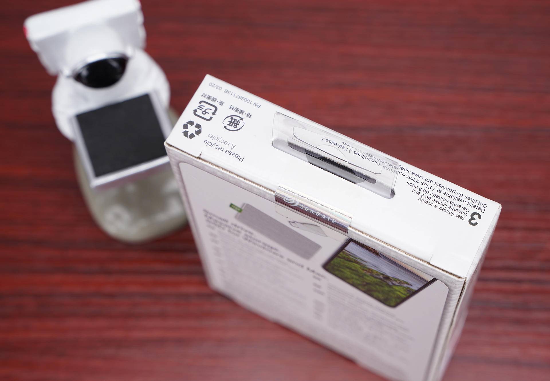 希捷移动硬盘限量版评测,希捷移动固态硬盘测评