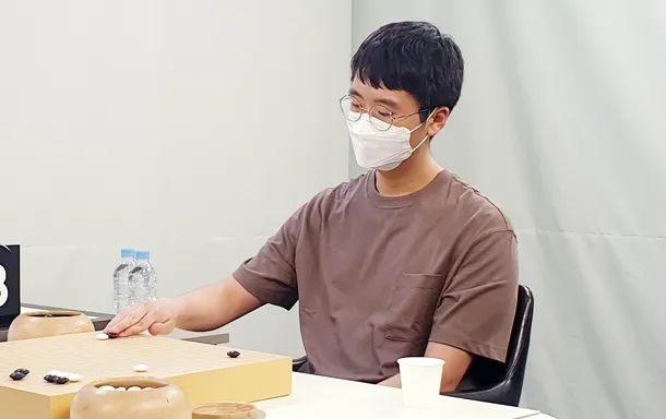 申真谞甩开朴廷桓10次领跑韩国,韩国申真谞和申旻埈是什么关系