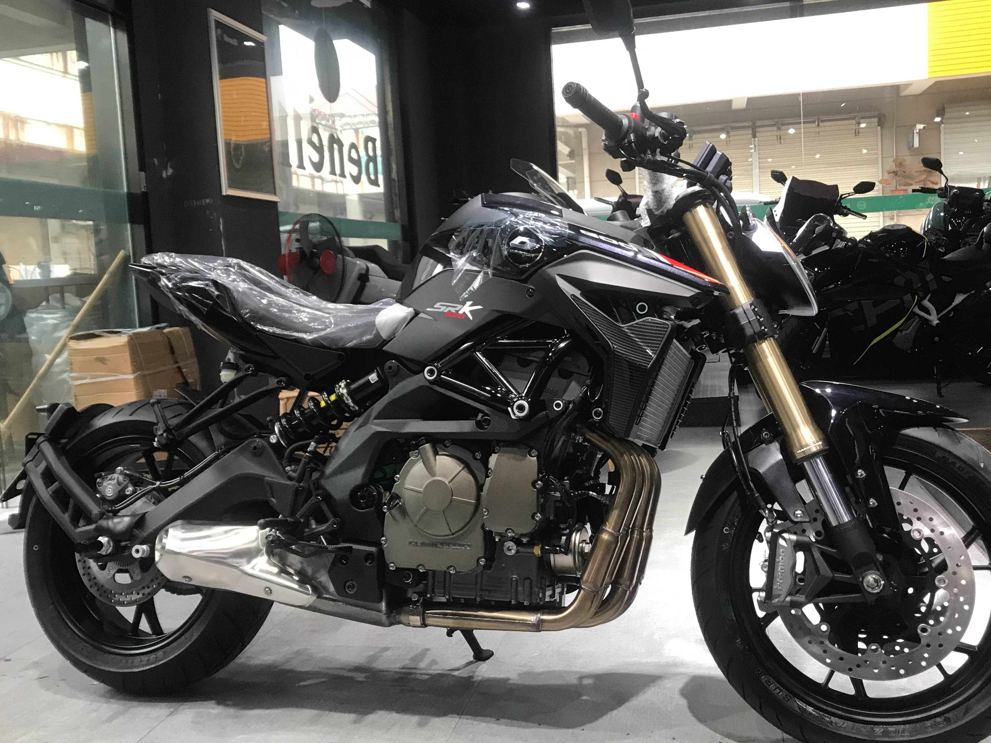 qjmotor600圆灯评测,qjmotor600圆灯版