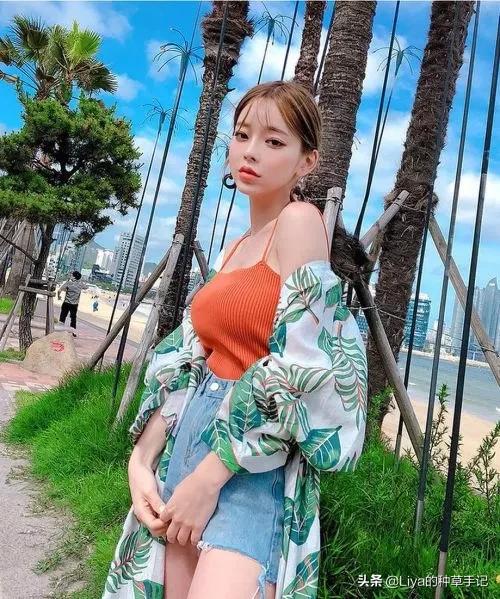 不要再披头散发了夏天适合的发型,披着和扎着都好看的浅层次发型