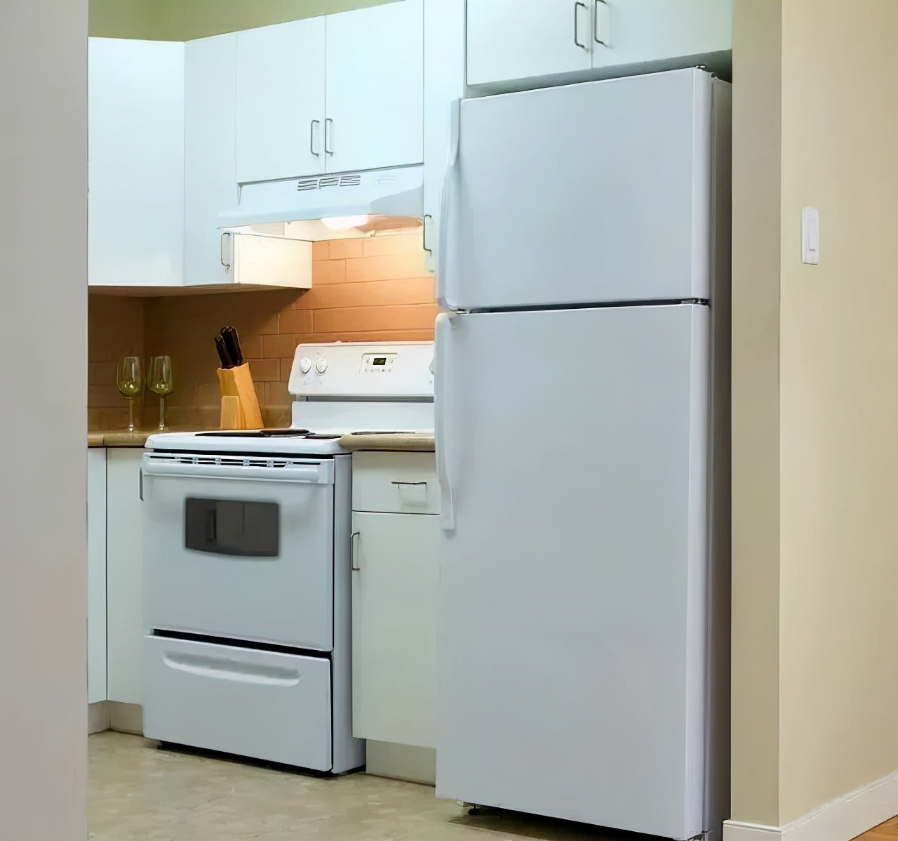 聪明人都不买双开门冰箱!老电工师傅告诉我,幸好知道得早