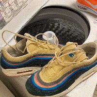 当初忍痛买的万元球鞋，被你们说拆就拆，你有想过我的感受吗？