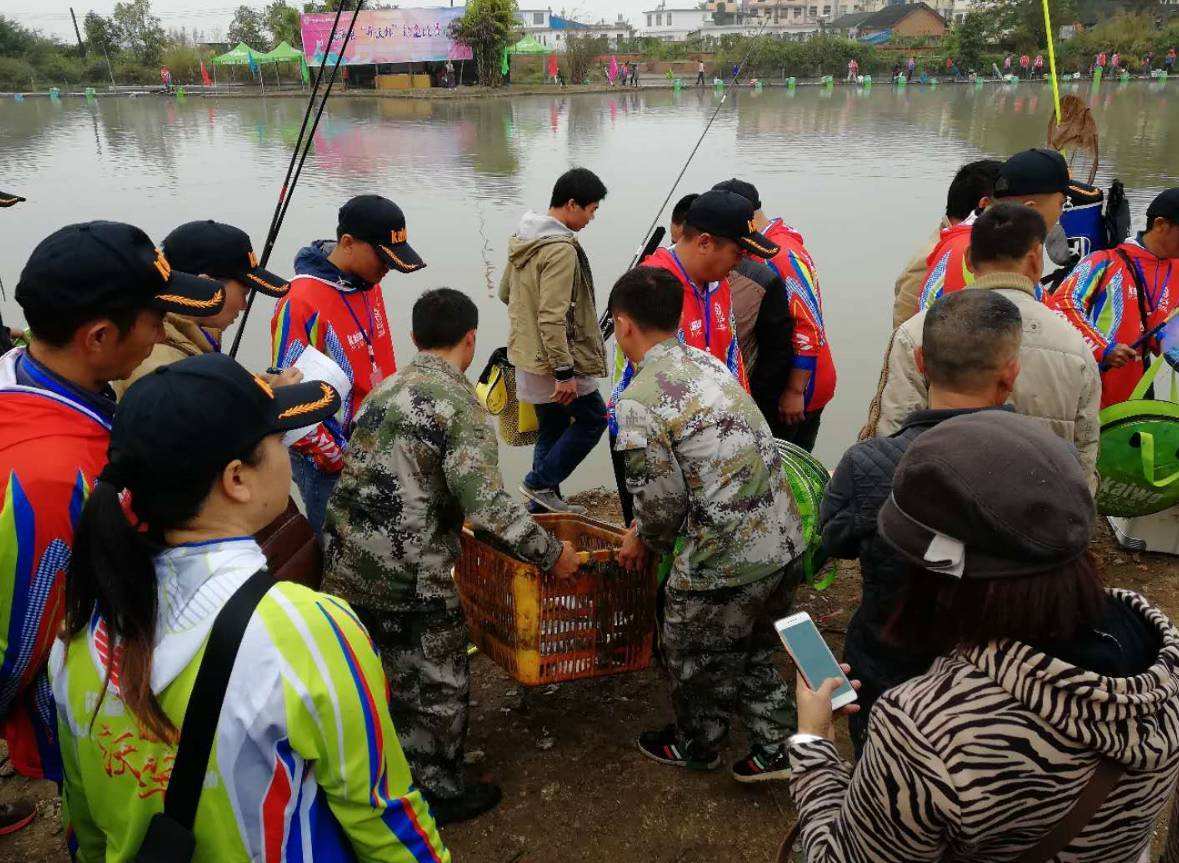 干直播真的很赚钱吗,钓鱼做直播或者视频能挣钱吗