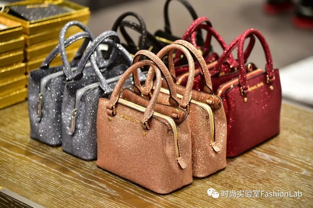 2折起的国际奢品折扣,去到这个意式奥莱小镇就能秒到