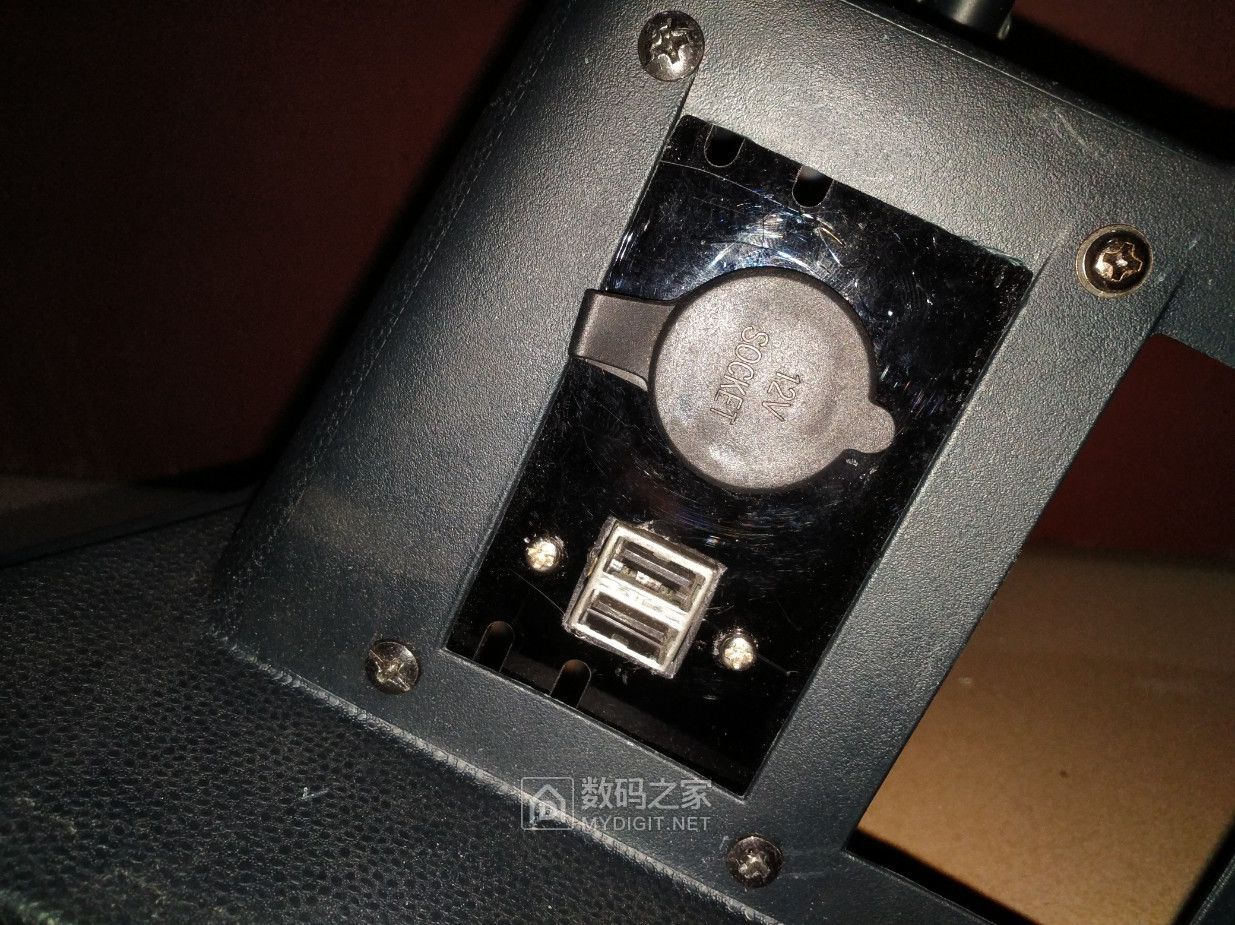 福特嘉年华点烟器拆装,福特嘉年华拆点烟器