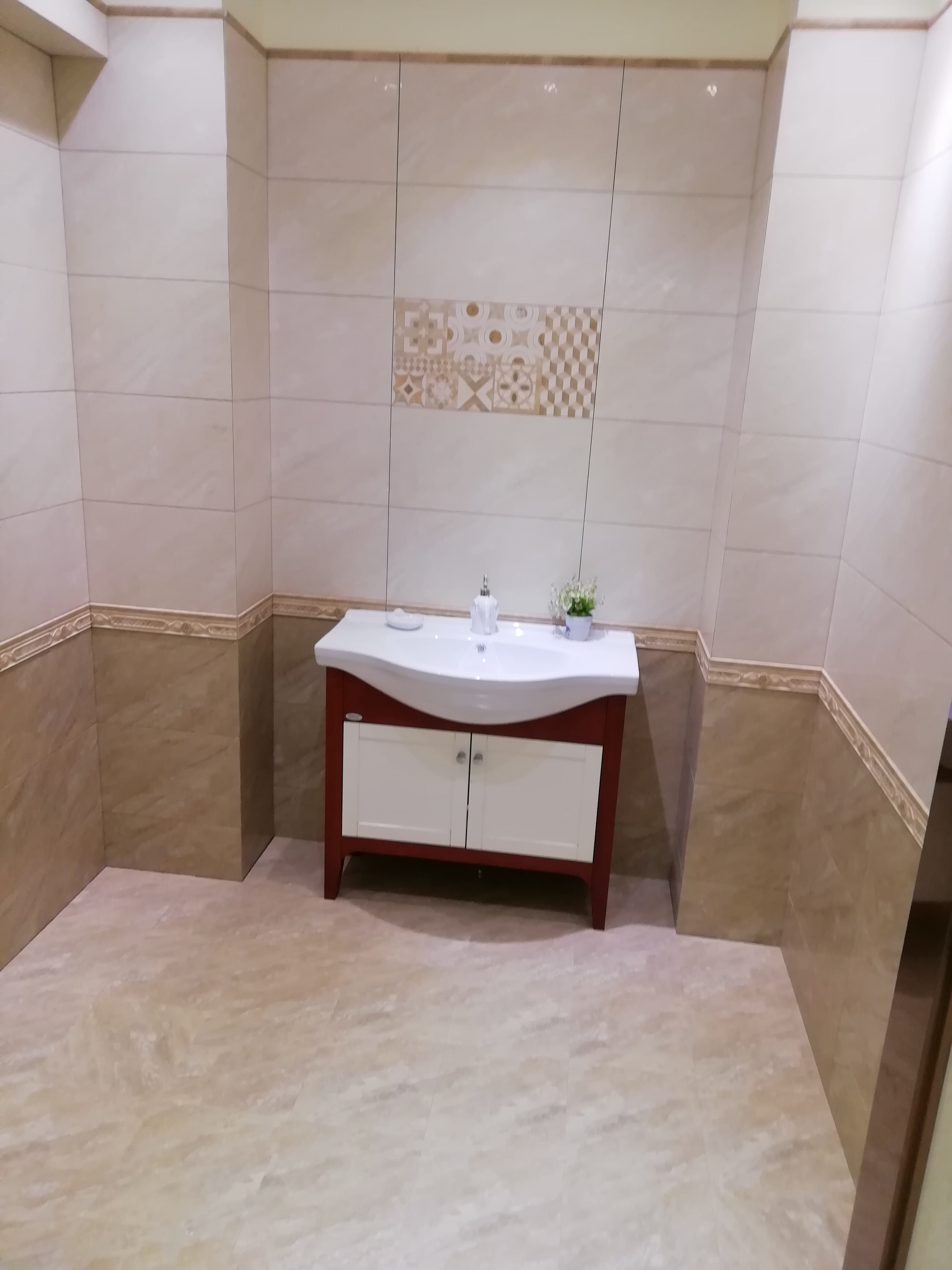 格莱斯瓷砖是品牌砖吗,选瓷砖选哪家好用