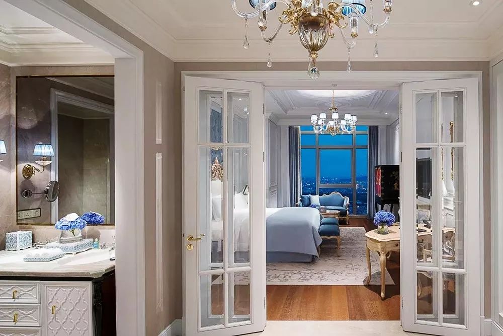 索菲特酒店颜值巅峰之作,《流浪地球》男主吴京都去佛山打过卡