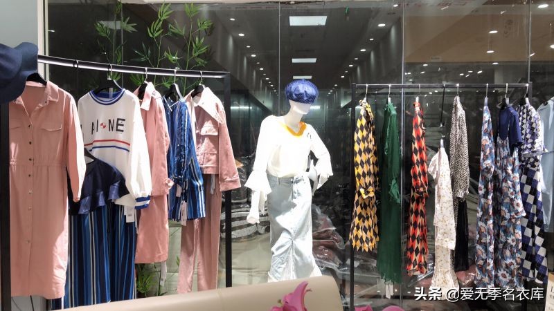 折扣店一般从哪里拿货 (品牌折扣店该怎么找货源)