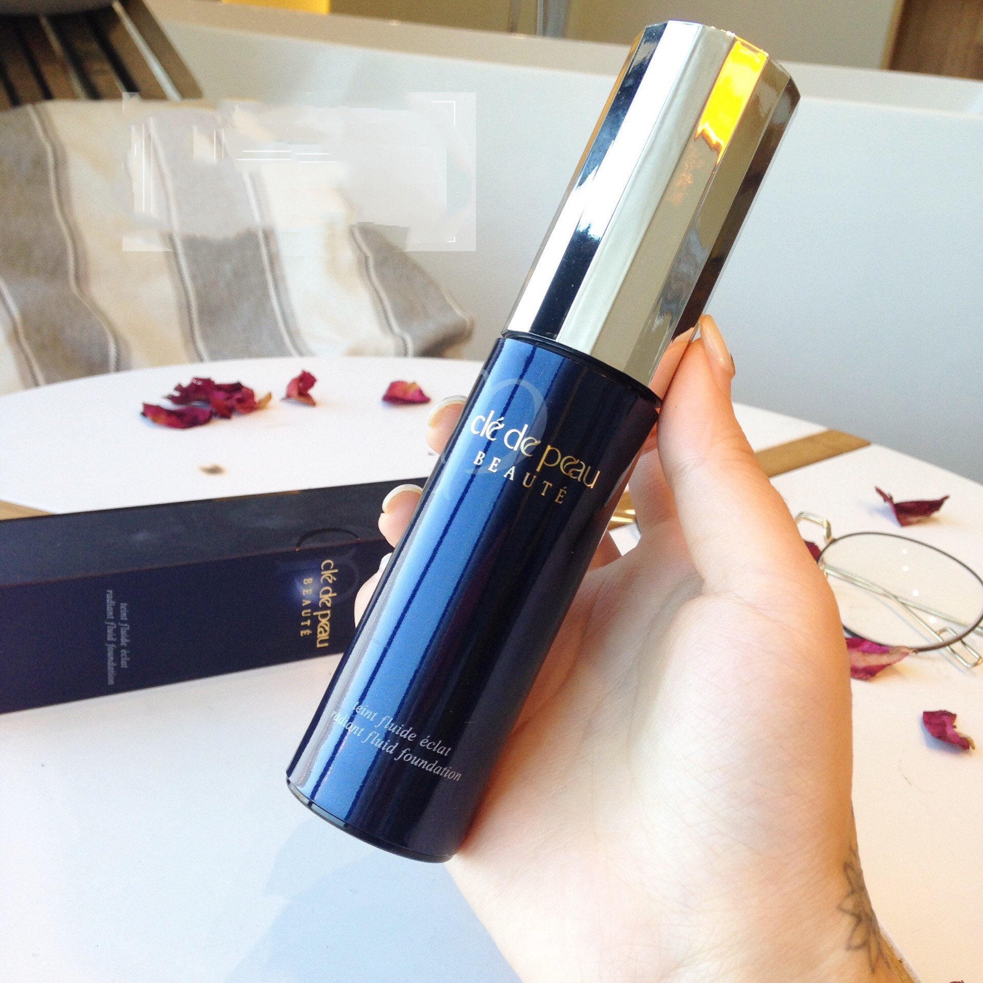 妙巴黎和wlab粉底液哪个好,妙巴黎粉底液真的好用吗