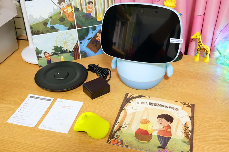 聪聪ai陪伴教育机器人开箱篇,有你的日子很开心