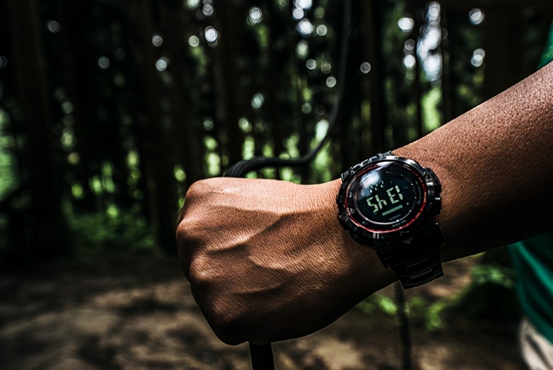 我与“熔岩瀑布”的日常PRW-30YT-1PR陪我体验浩瀚无垠