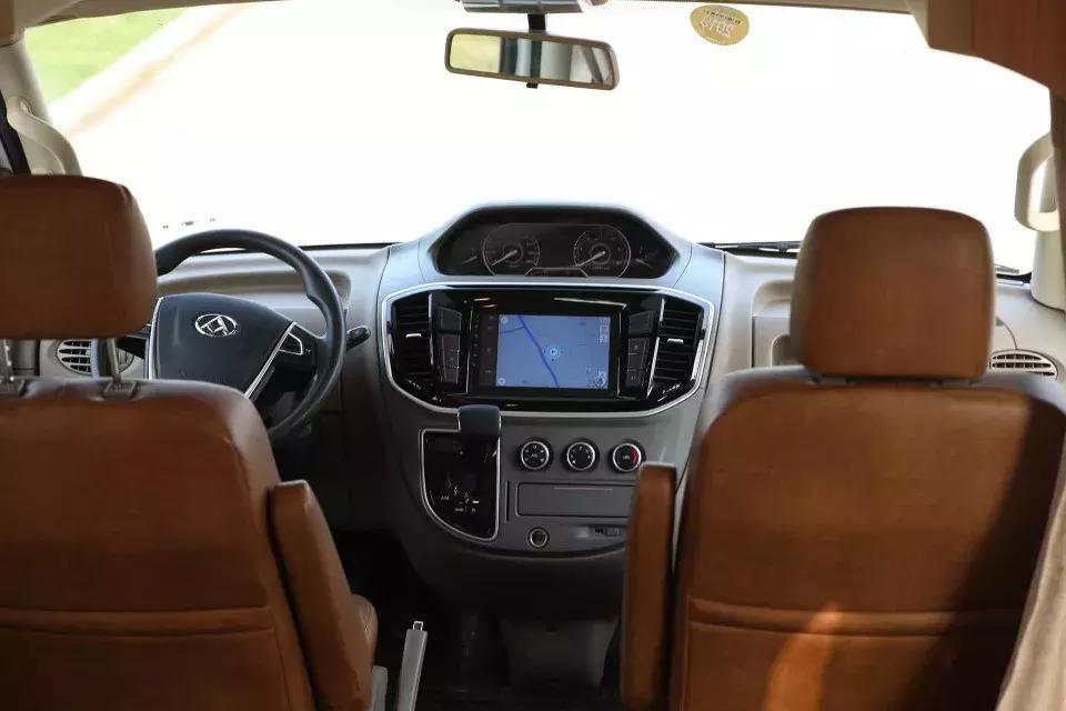 骏驰雷霆一号房车,骏驰房车直播间