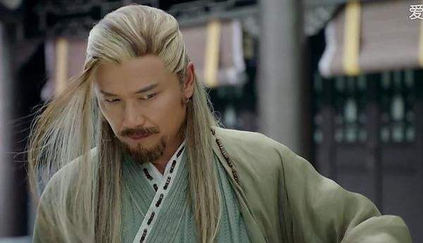 第三次华山论剑郭靖打得过杨过吗,郭靖第一次华山论剑时的功力