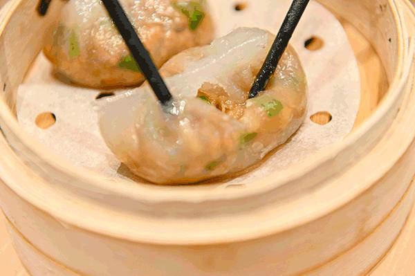 中心广场美食推荐下午茶 (一日三餐美食广场)