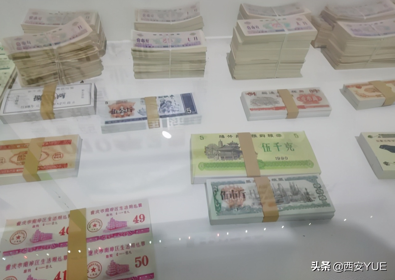 西安又一地标盛大开启,现场人山人海堪比春运