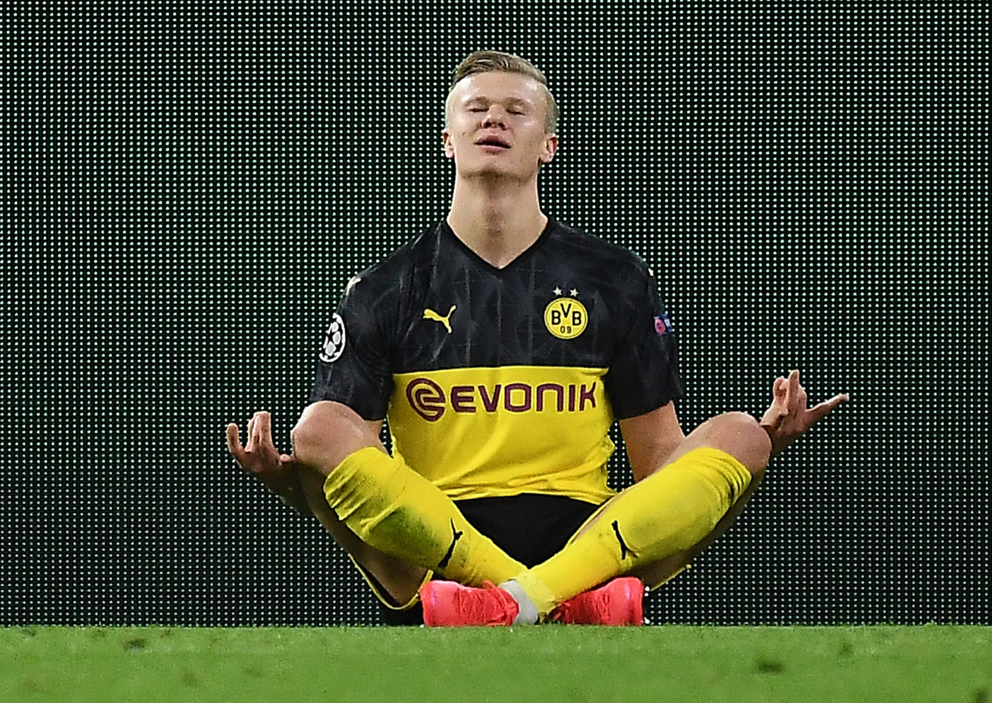 哈兰德是超雄基因吗,哈兰德来自挪威的天才