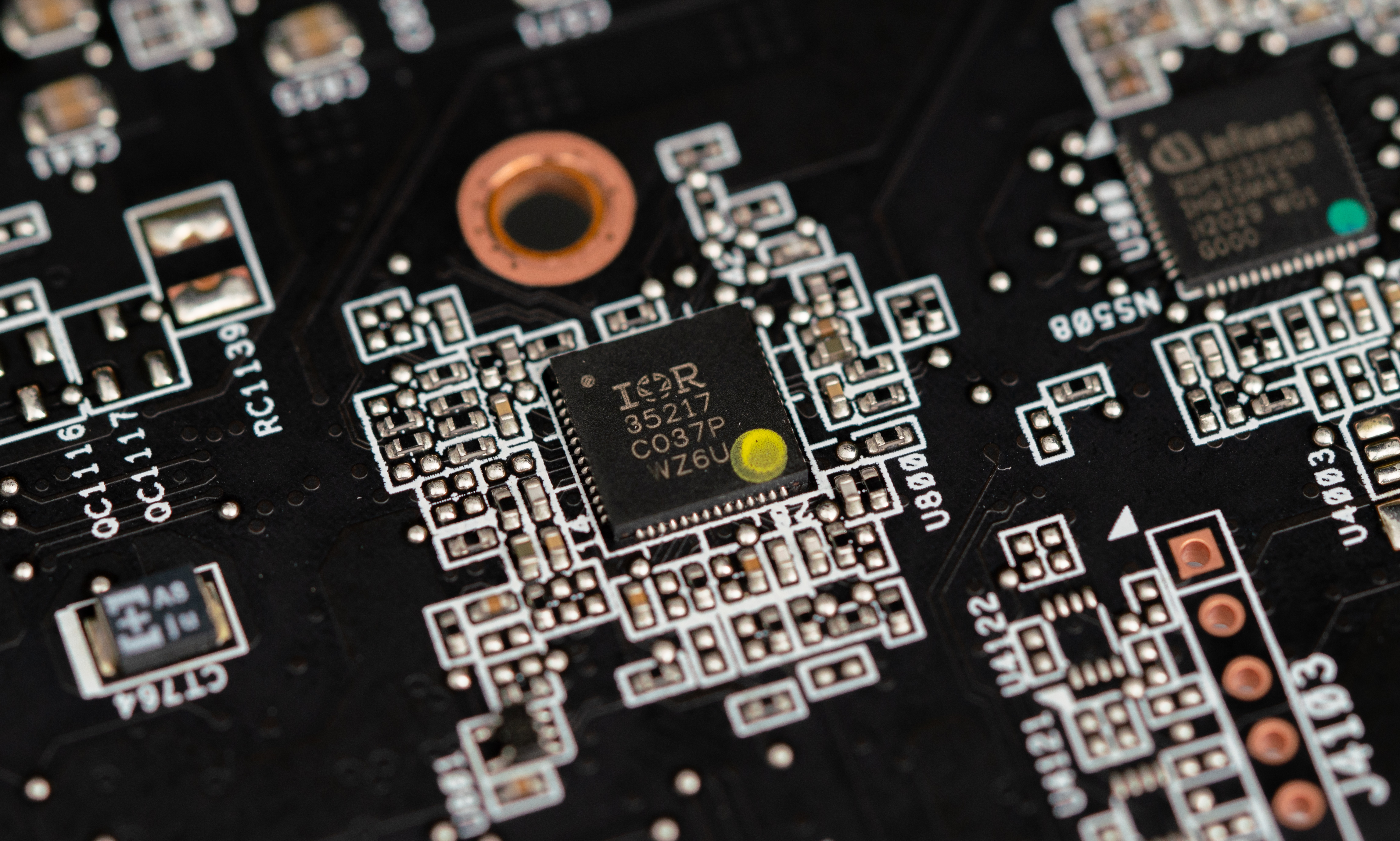 华擎rx6800显卡相当于什么水平,华擎6800显卡测评