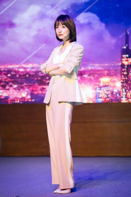 小腿巨粗的夏季穿搭技巧,小腿粗怎么穿搭才好看