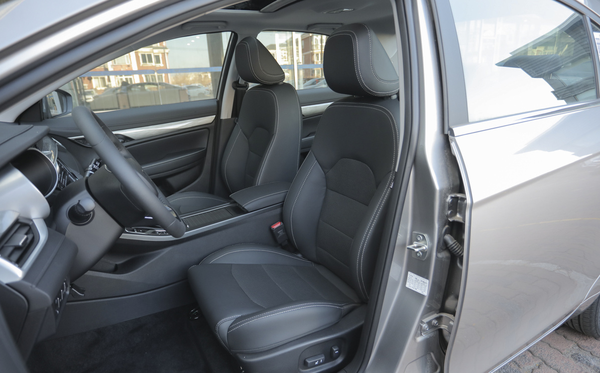 吉利帝豪新能源出租车evpro,吉利全新出租车