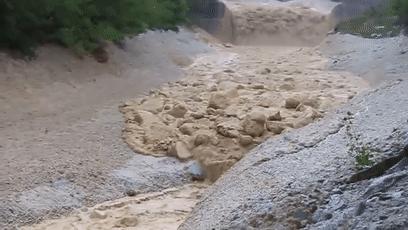 若堵住四川盆地的长江出水口，仅需500年就能变湖泊？有何后果？