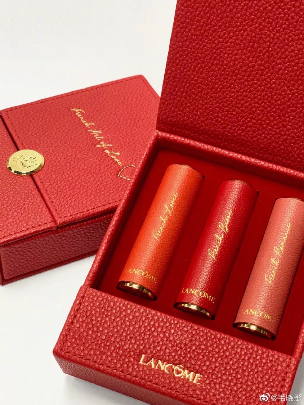 奢侈品牌情人节限定2024,奢侈品门店情人节装饰