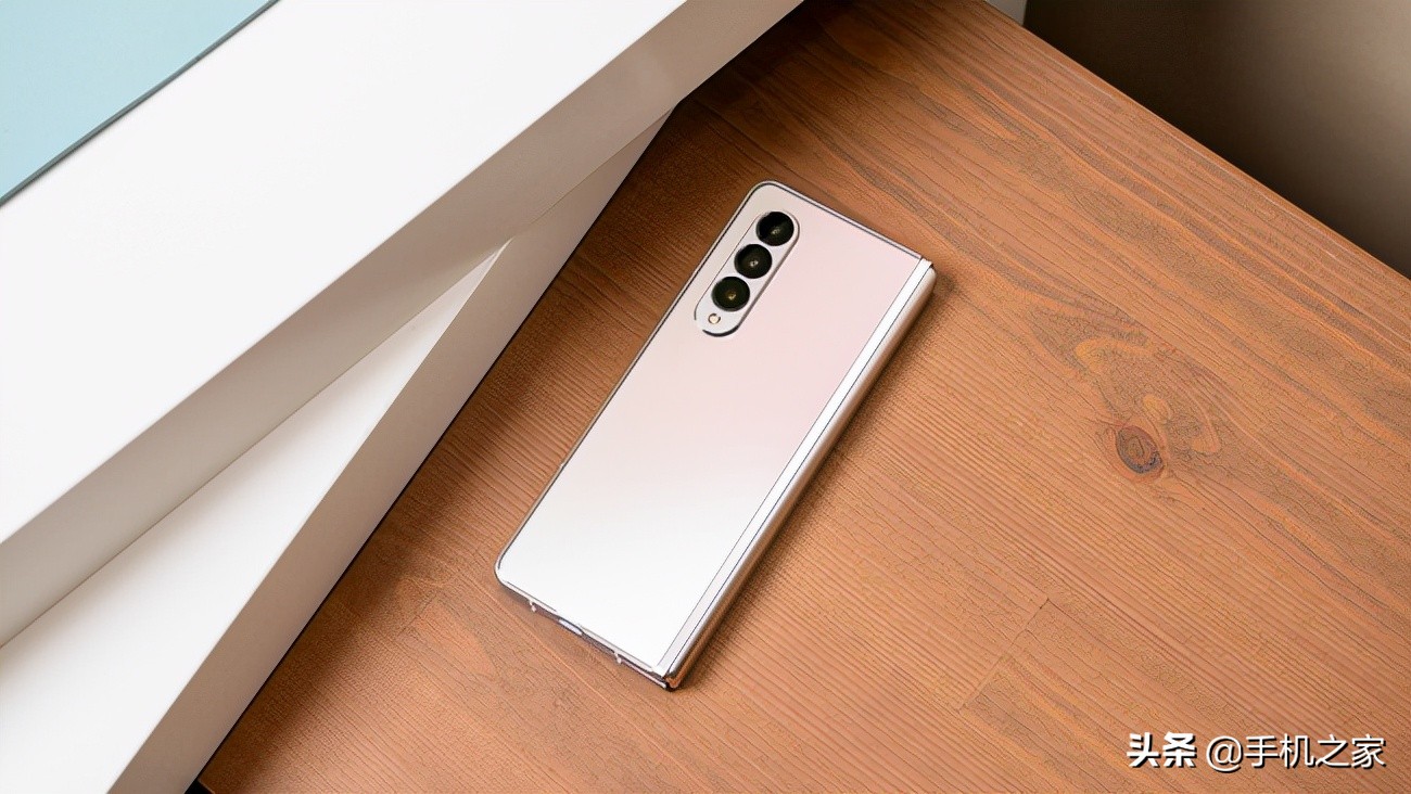 最新款三星折叠屏手机galaxy,三星折叠手机galaxyzfold35g