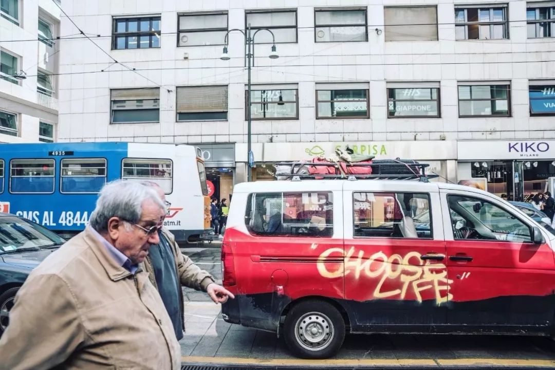 95后开着五菱环游世界,95后开面包车环游世界