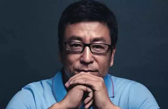 白岩松谈论啃老事件视频,央视名嘴白岩松近况