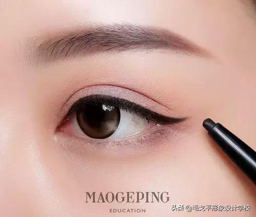 怎样画出大眼妆,如何画出精致眼妆