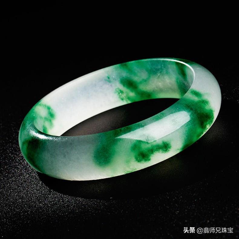 挑选飘花手镯注意的点,冰种帝王紫飘花翡翠手镯