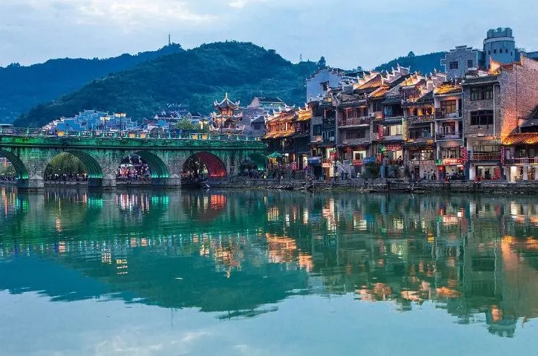 镇远古镇文案东方威尼斯,东方威尼斯镇远古镇夜景