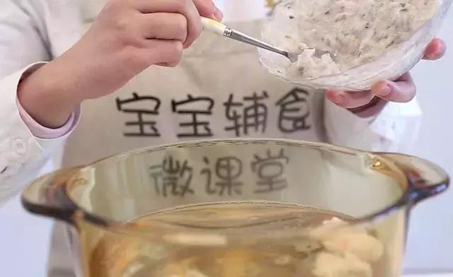 虾丸和黄瓜皮蛋汤,宝宝辅食虾丸汤九个月做法