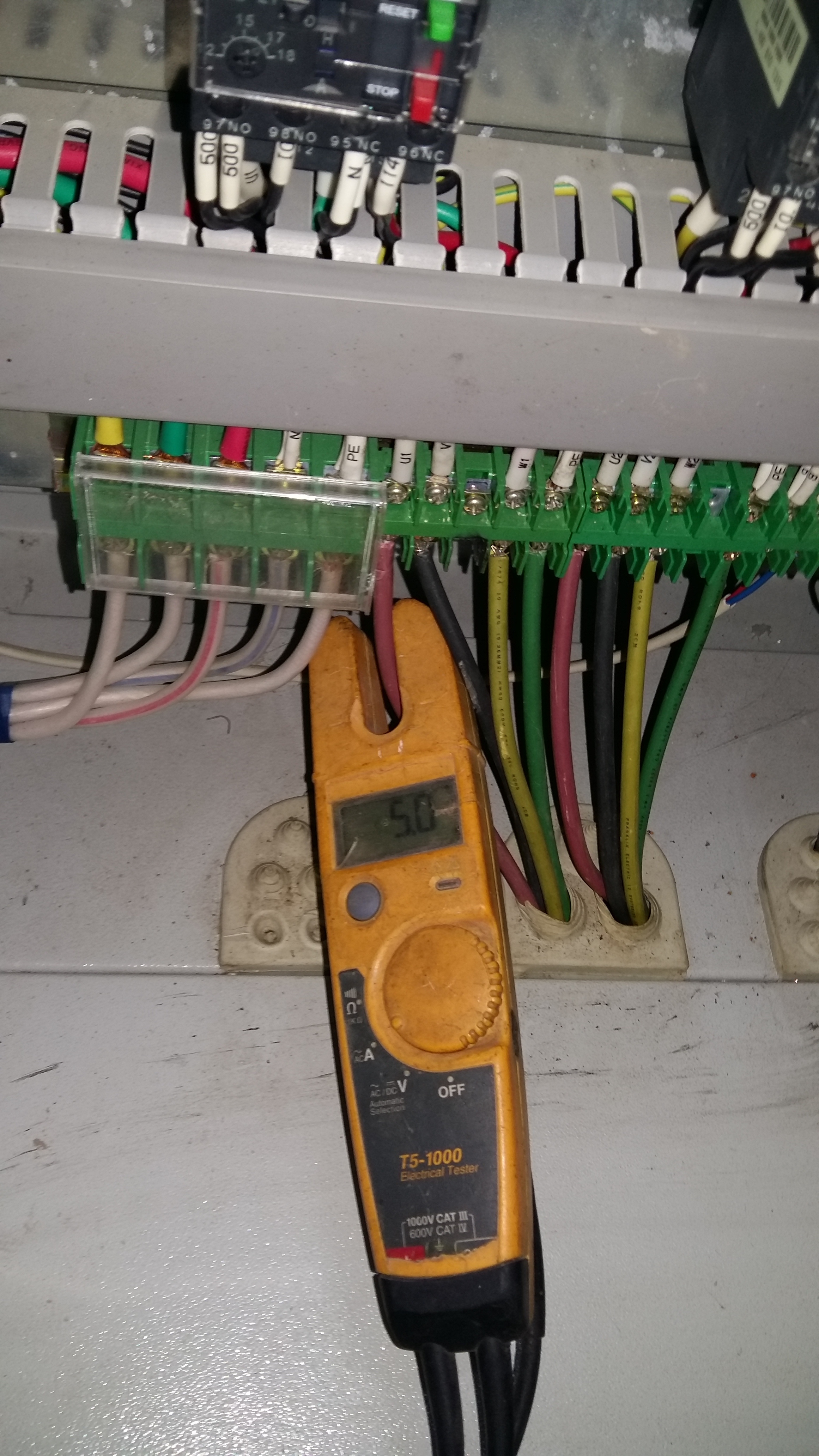 维修变频器常见故障及排除方法,变频器维修的常见方法是怎样的