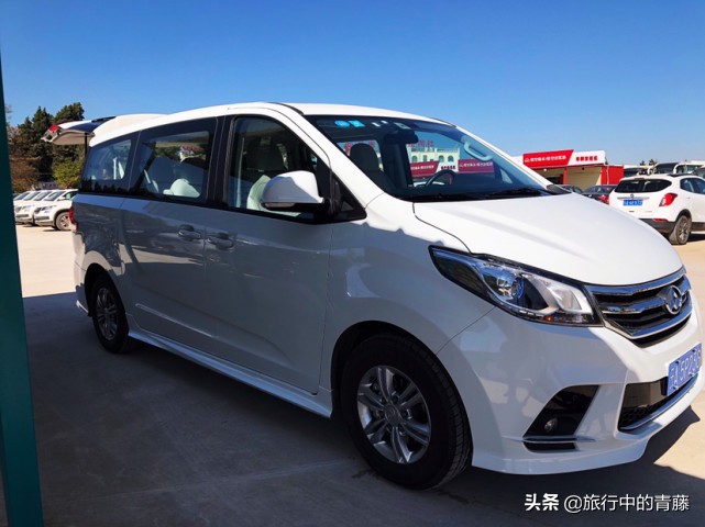 打卡弥勒可邑小镇，锦屏山风景区，在菜市场看到了一个奇怪的蔬菜