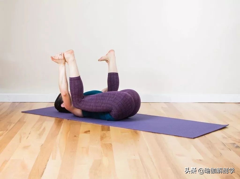 练瑜伽怎么练腿才能伸直,怎样练瑜伽可以劈叉