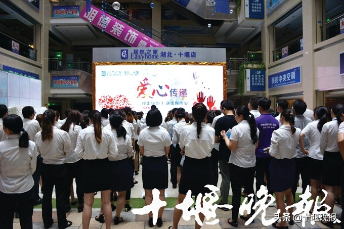 6楼跌落9岁女孩,6楼坠楼女孩出院