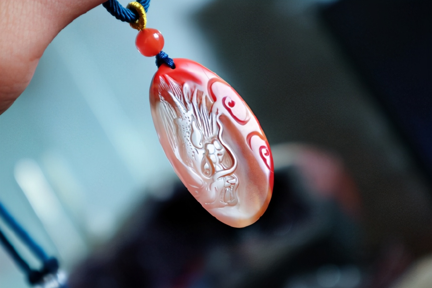 冰飘南红手串会越戴越红吗,为什么有的冰飘南红只要几十元