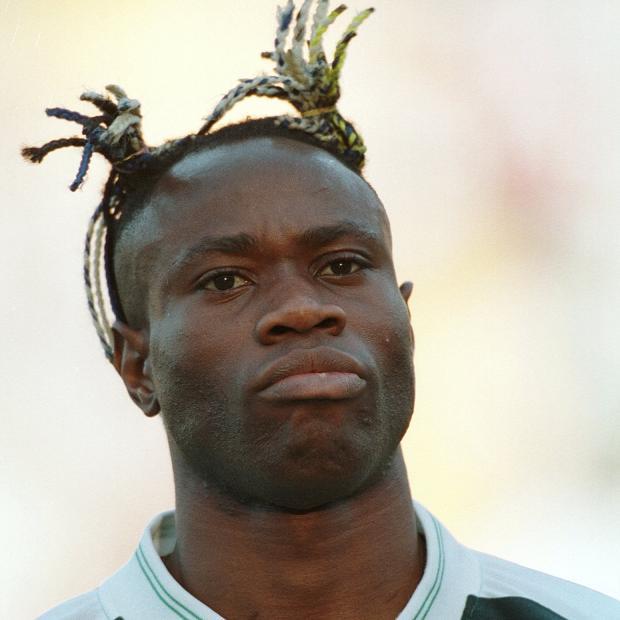 博格巴经典寸头,足球场上最好看的发型