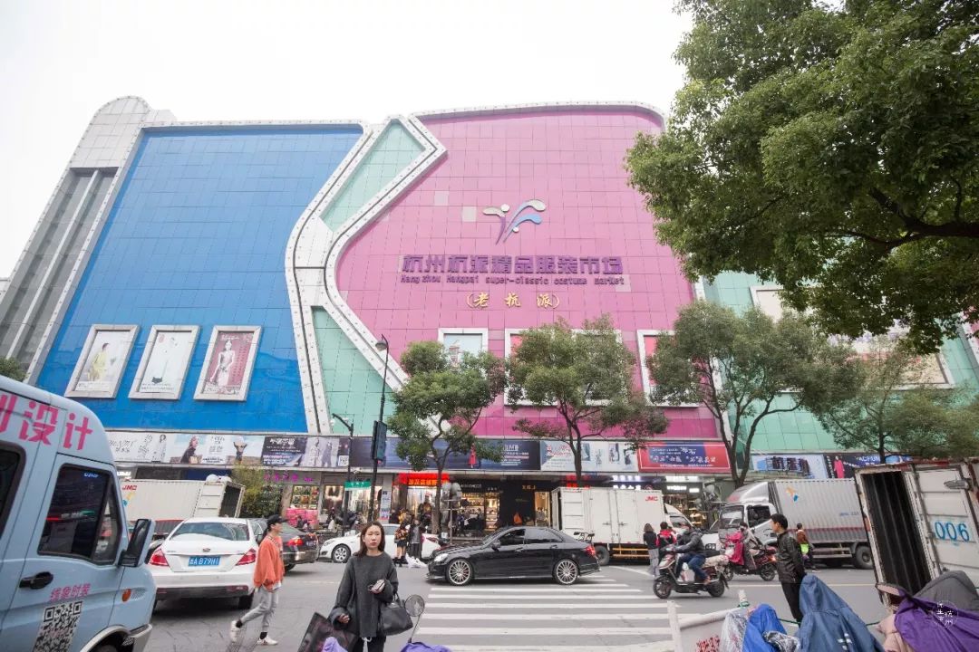 四季青男士毛衣大甩卖宽松轻薄,四季青女装清仓特价毛衣白色